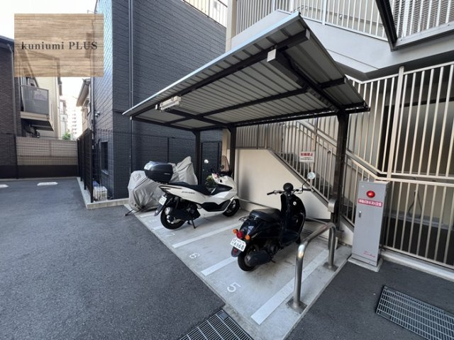 プレミスト関目高殿駅前の駐輪場