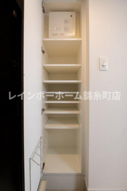 クレヴィスタ新小岩の玄関