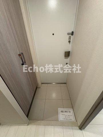 プレディアコート本町の玄関