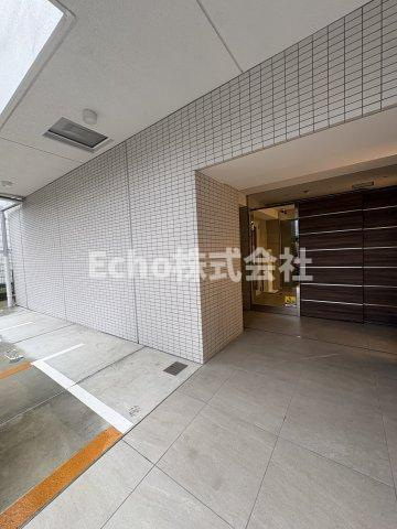 プレディアコート本町のエントランス