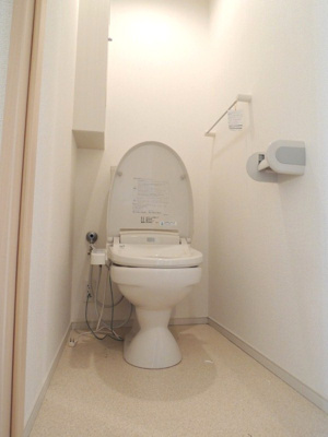 【トイレ】 | カーサスカイI | 清潔感のあるトイレです