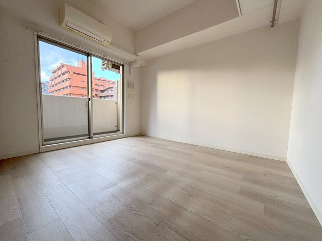 SEST新大阪の居間・リビング