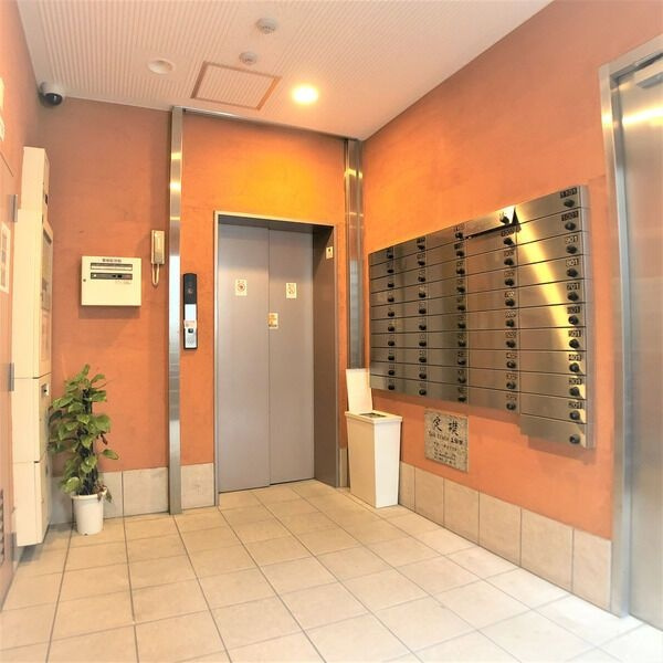 Sun State上飯田のエントランス