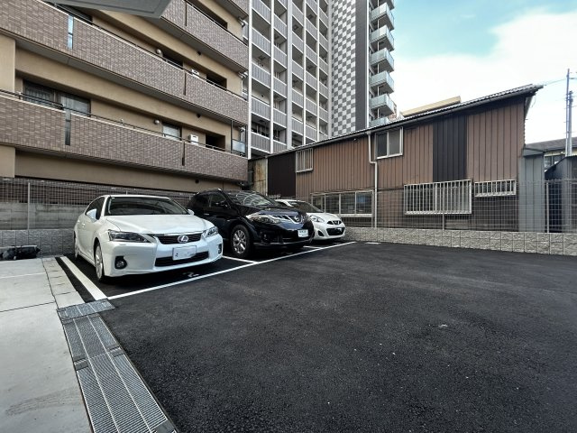 【駐車場】セレニテ兵庫エクラ