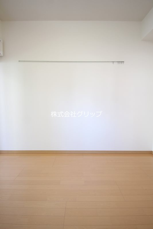 グリフィン横浜・桜木町駅前弐番館の洋室