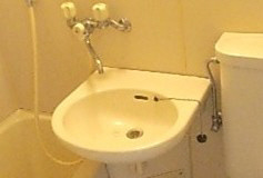 プレアール萱島の洗面所