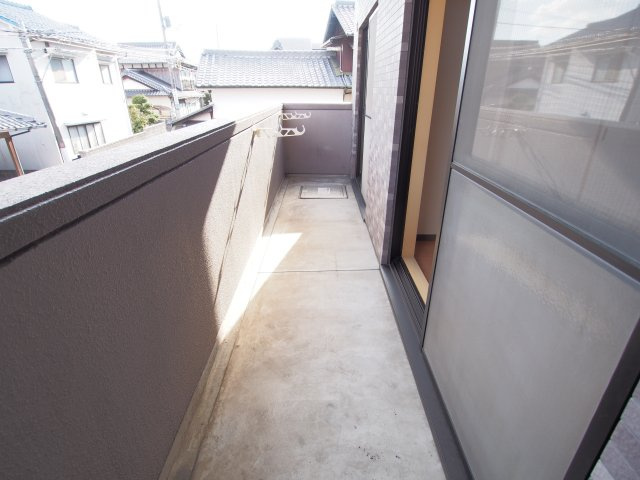 プレジール石堂のバルコニー