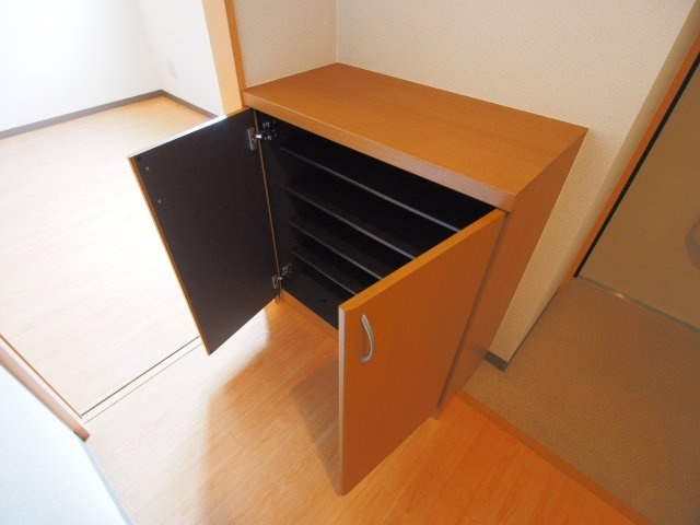 プレジール石堂の玄関