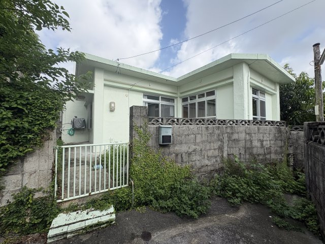 那覇市識名戸建て