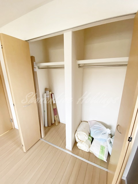 茅ヶ崎市小和田３丁目のアパートの収納
