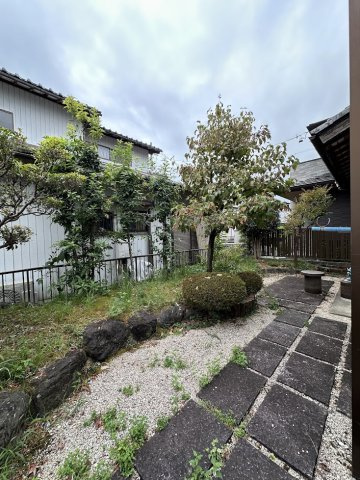 中古住宅　北方町北方の庭