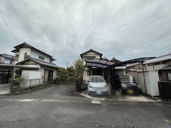 中古住宅　北方町北方の駐車場