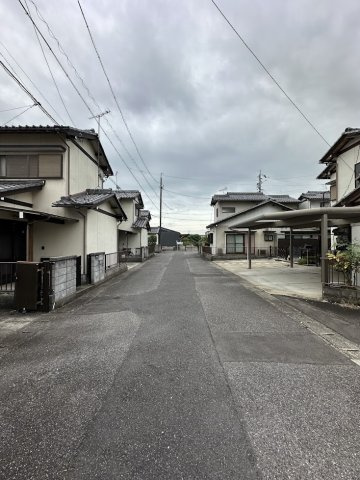 中古住宅　北方町北方の前面道路含む現地写真