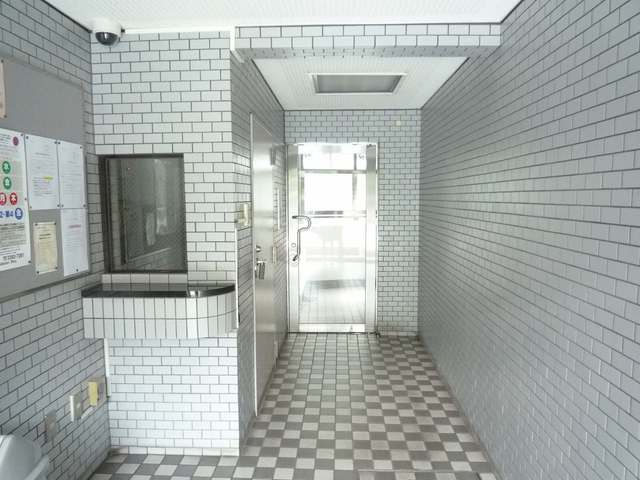 杉並区西荻北１丁目の賃貸マンションのロビー