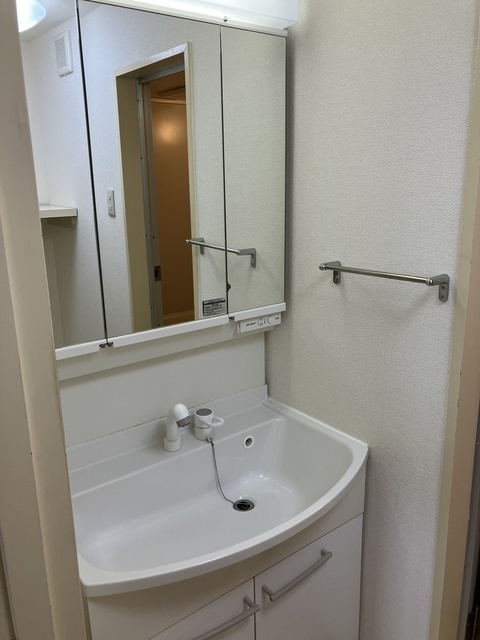 杉並区西荻北１丁目の賃貸マンションの洗面所