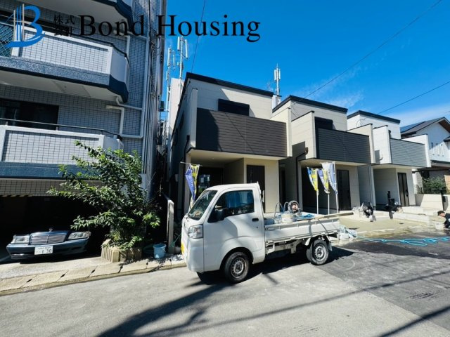 滝の茶屋駅まで徒歩３分・ZEH水準住宅・城が山　３号地の前面道路含む現地写真