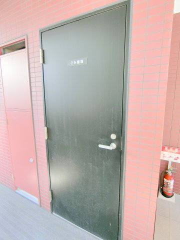 XEBEC(ジーベック池上Ⅱのその他共用部分|曜日時間関係なくゴミ出し可能なゴミ捨て場！