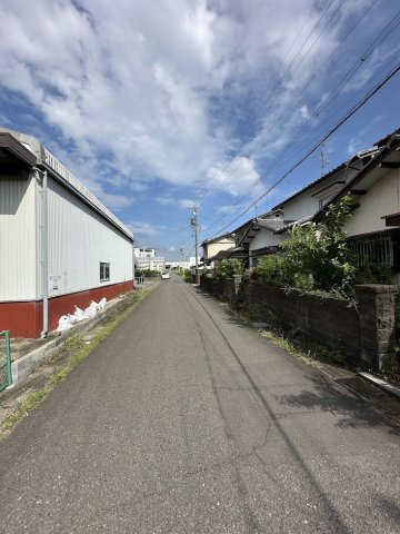 土地　生津天王町2丁目の前面道路含む現地写真