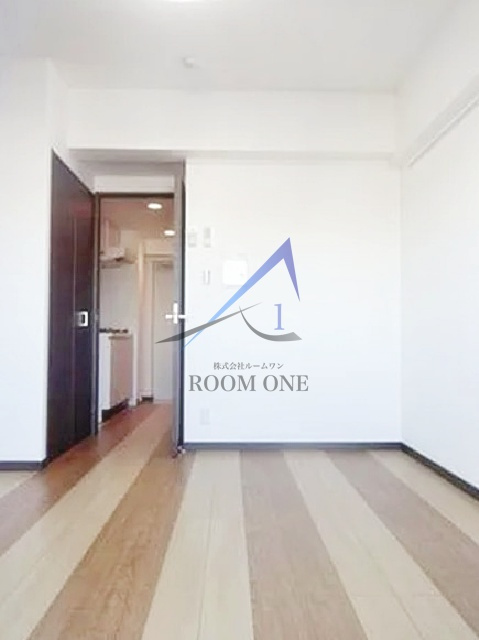 クレヴァンス川崎鹿島田の居間・リビング|洋室のお部屋です。