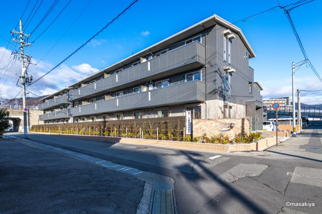 リヴェール中御所　Aの外観