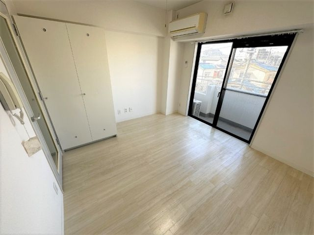 グランフィールド南行徳　F-028の居間・リビング|他部屋写真参照