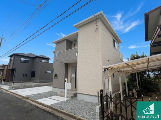●19(土)～23(日)現地説明会！大和郡山市稗田町　第5期　新築一戸建ての外観|安心の10年保証！外観を美しく保ち、雨水で汚れを落とします！気になることがありましたら、お気軽にお問い合わせください！