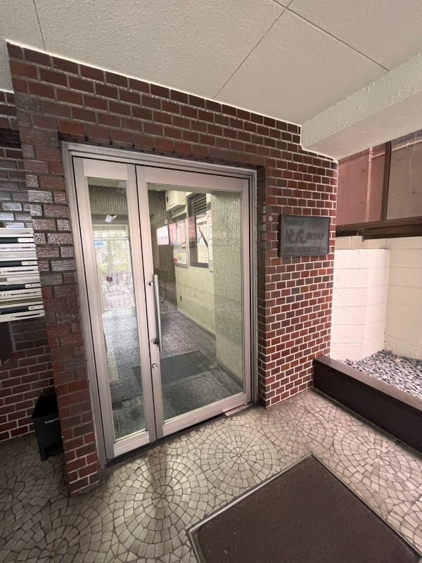 マンション池尻グリーンパークのエントランス|毎日通るエントランスはこのようになっています