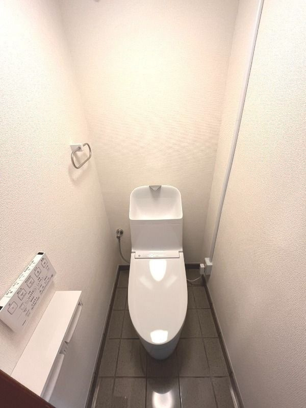 マンション池尻グリーンパークのトイレ|落ち着いたトイレです