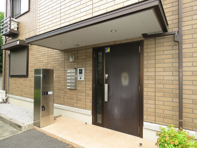 シャンティーユ曙台IIのエントランス