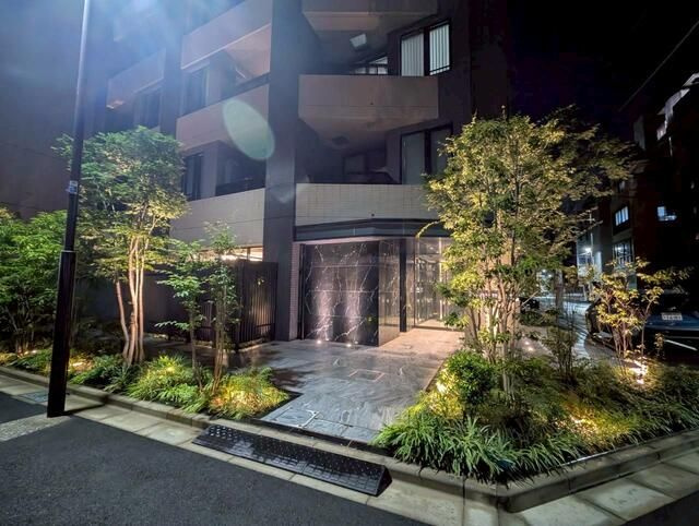 ガレリアドゥエル神田岩本町のエントランス