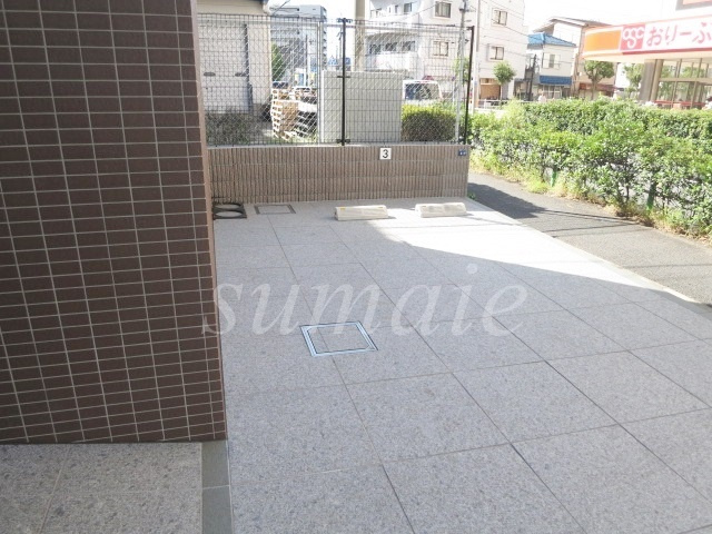 ラフィスタ志村坂下の駐車場|駐車場です☆