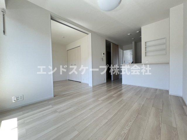 シュライン　ガーデン　Ⅲの居間・リビング|高崎、前橋のお部屋探しはエンドスケープまで！お客様の理想お聞かせ下さい♪