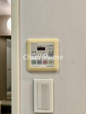 クレストフォルム南砂仙台堀川公園の内装|【浴室乾燥機】暖房・冷風・換気・乾燥が可能です。毎日を快適に過ごせるうれしい機能が揃っています。雨の日の洗濯物も安心です。