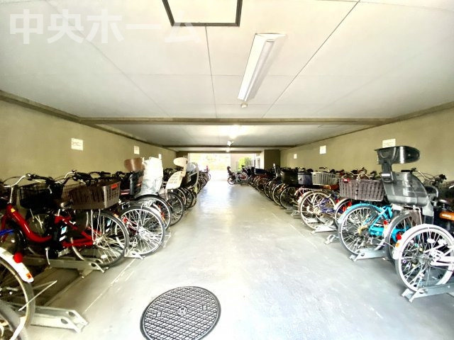 クレストフォルム南砂仙台堀川公園の駐輪場|駐輪場