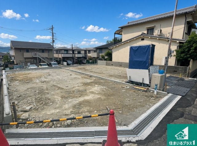 ■枚方市田宮本町　新築一戸建ての外観|周辺は落ち着いた街並みの住宅地！子育てがしやすい住環境です！まだ未完成ですが、現地でしかわからない事もございます。是非一度ご覧ください。