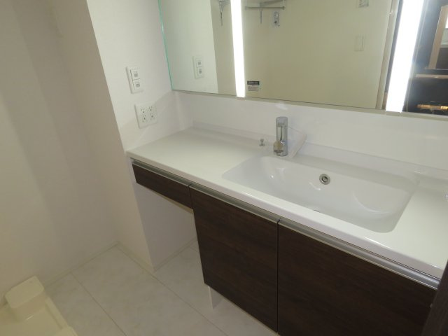 D-RESIDENCE東田町の独立洗面台