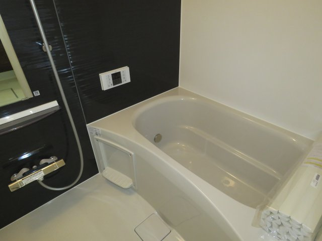 D-RESIDENCE東田町の浴室