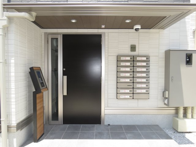 D-RESIDENCE東田町のエントランス