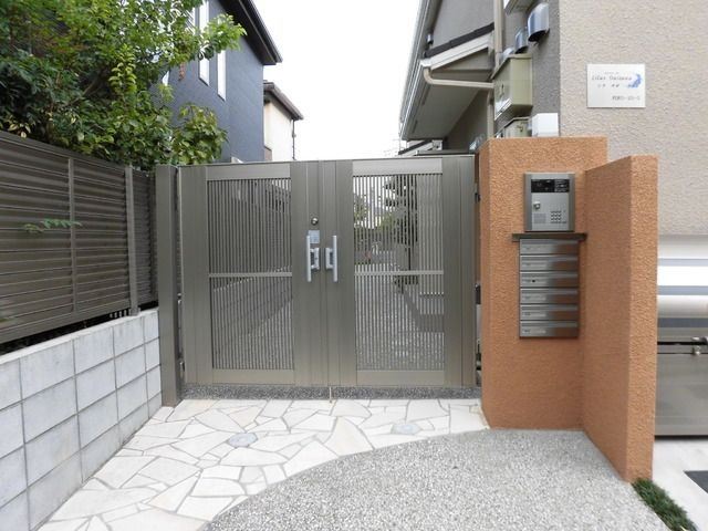 リラ代沢のエントランス|清潔なエントランスです