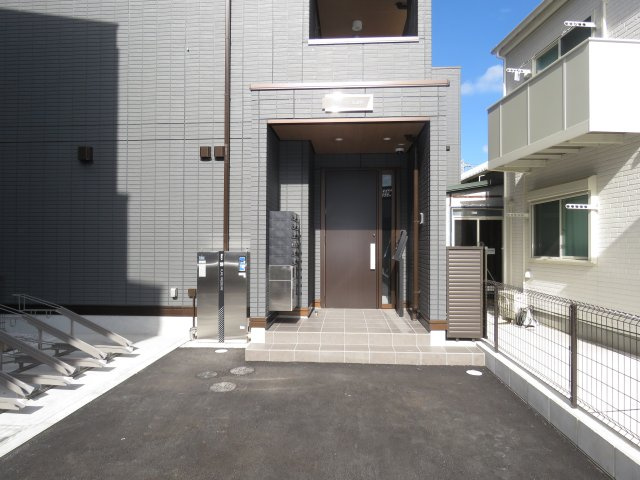 D-Sereno仙波町Bのエントランス