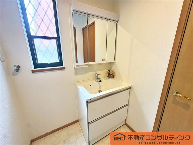 神戸市東灘区森北町7丁目　中古戸建の洗面所