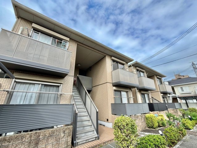 ヴィラージュ西庄 B棟