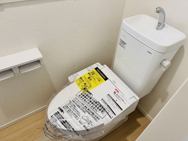 八王子市　泉町　新築一戸建て　２７期のトイレ|～暖房温水洗浄機能付きトイレ　冬場は特に嬉しい機能ですね～