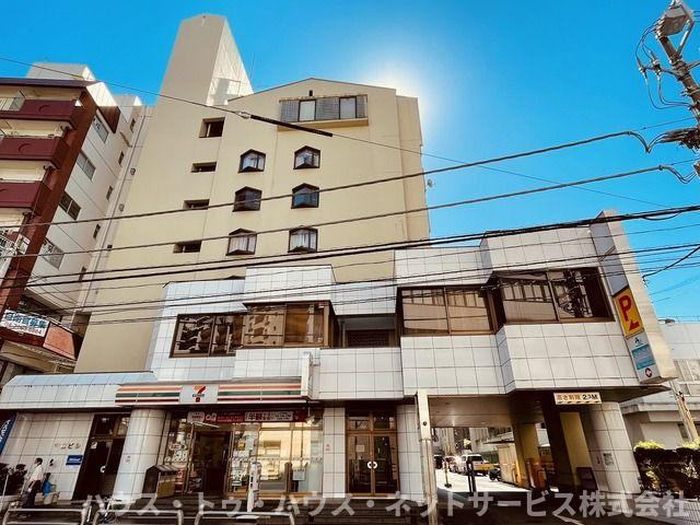 山口ビルの外観