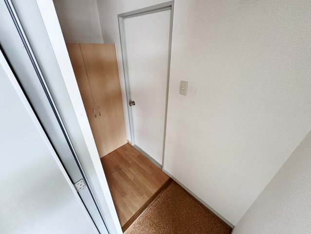 セジュール府中A棟の玄関