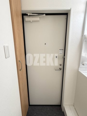 シャルールの玄関