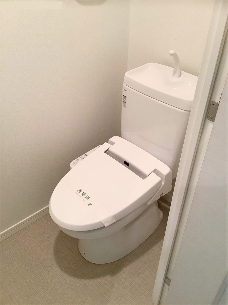 新品家具付きマンション冷泉町29(KaGood福岡)のトイレ