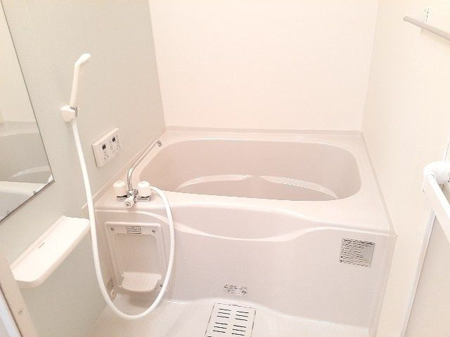 金船　ハウスの浴室