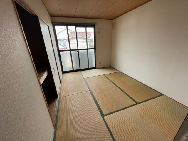 シャルム谷　の和室