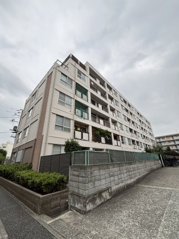 大倉山コーポラスＢ棟の居間・リビング